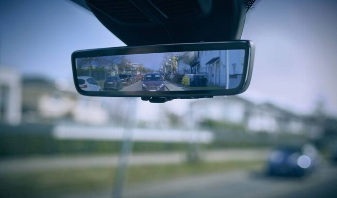 2021_Ford_Smart_Mirror_01