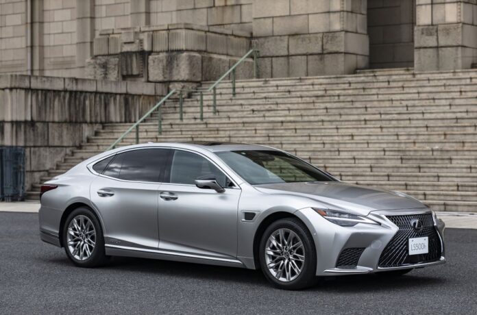 2022_LS_500h_Lexus_Teammate_001