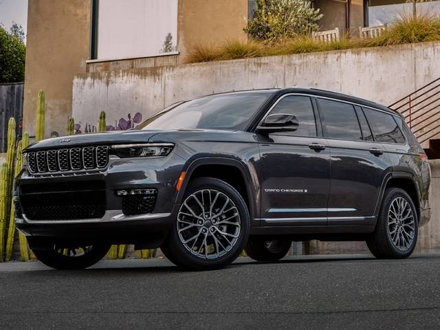 2022-Jeep-Grand Cherokee L-FrontSide_JEGL2201_