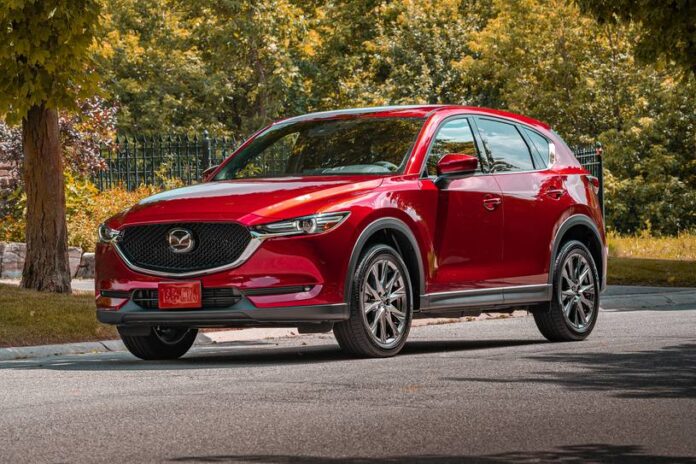 2021_mazda_cx-5_4dr-suv_signature_fq_oem_2_815