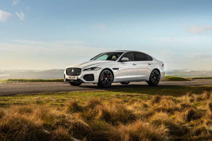 2021-jaguar-xf-p300