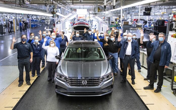 15221-VolkswagencelebratesthehistoryofthePassatintheU.S.andlookstowardsthefutureinChattanooga