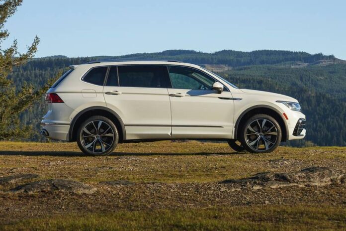 2022_volkswagen_tiguan_4dr-suv_sel-r-line_2
