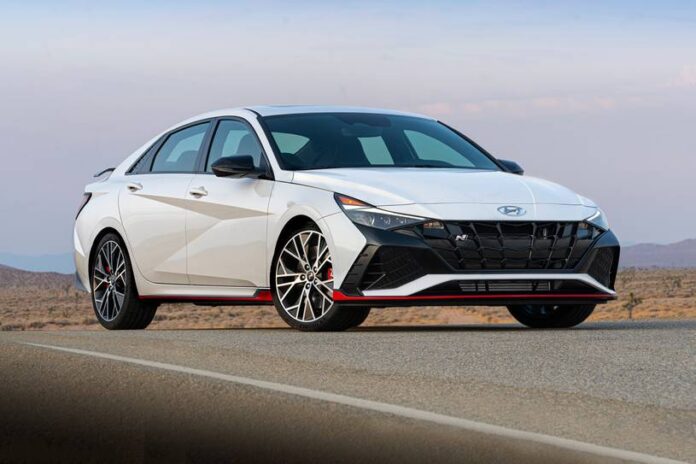 2022_hyundai_elantra_sedan_n_fq_oem_3_815x543
