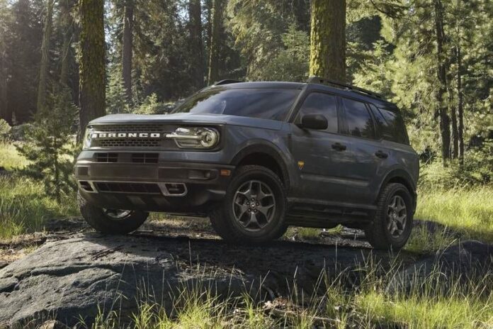 2023_ford_bronco-sport_4dr-suv_badlands_fq_oem_1_815